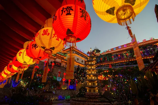 Kek Lok Si temple light up during chinese new year. — Stock Photo, Image