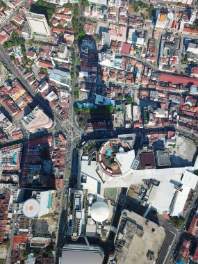 Havadan aşağı bak KOMTAR Zirve.