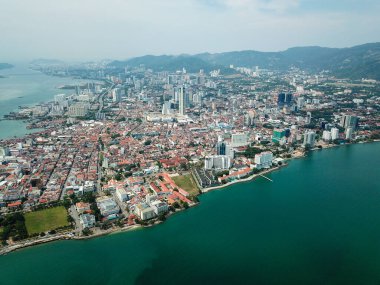 Mavili güneşli bir günde Georgetown insansız hava aracı görüntüsü.