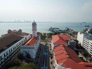 Coronavirus COVID19 salgını nedeniyle sokakta araba yok..