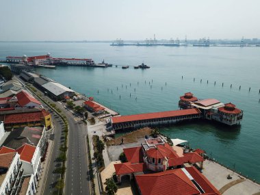 COVID19 nedeniyle Pengkalan Kaynağı yakınlarında araç trafiği yok