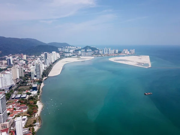 Sabah hava görüntüsü Gurney Drive. — Stok fotoğraf