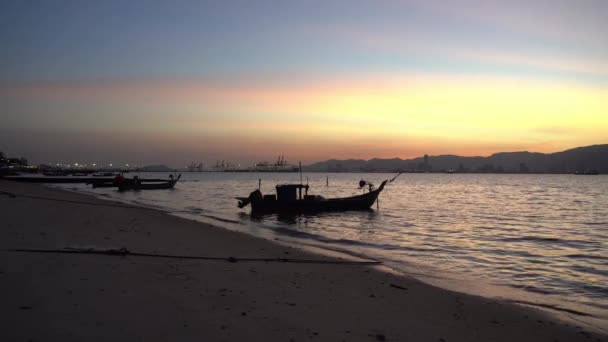 Silhouette Fishing Boat Beach Sunset — Stock Video