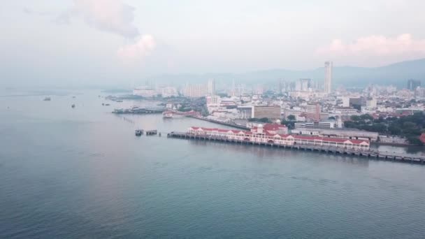 Penang Adası, Malezya Swettenham İskelesi Gemi Terminali. — Stok video