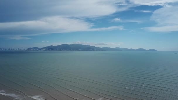 Fly over the coastal at Kuala Muda with background Penang Island. — Stock Video
