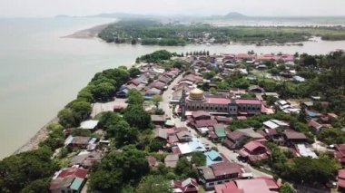 Kuala Muda Penaga Seberang Perai Utara 'da hava manzaralı Jamek Al Hidayah.