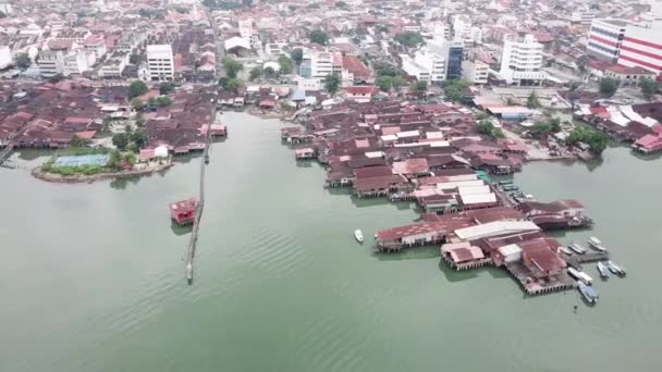 Vista aérea del embarcadero del clan en Penang, Malasia . — Vídeos de Stock