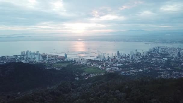 Aerial panning Gurney to George Town during sunrise — Stock Video