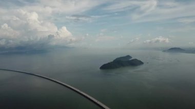Aerial Penang İkinci Köprüsü (Sultan Abdul Halim Muadzam Şah Köprüsü)