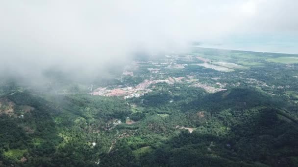 Letadlo nad Balikem Pulauem, Pulau Pinang. — Stock video