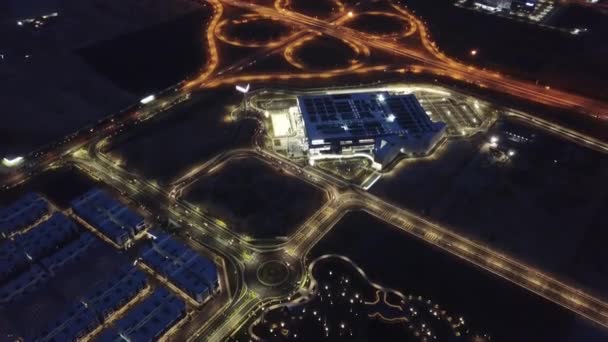Aerial Batu Kawan ciudad por la noche durante la apertura de la tienda IKEA . — Vídeo de stock