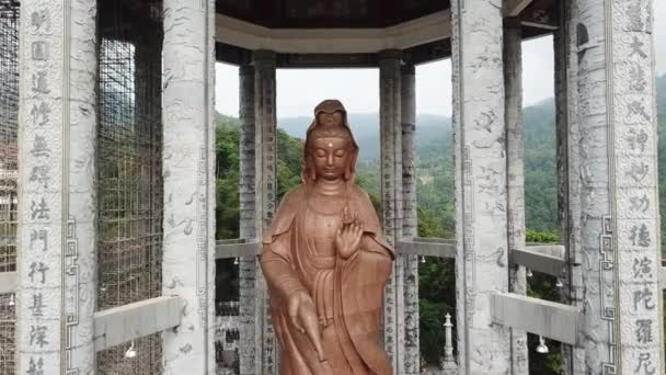 Kuan Yin Diosa del Pabellón de la Misericordia, Kek Lok Si en la construcción . — Vídeo de stock