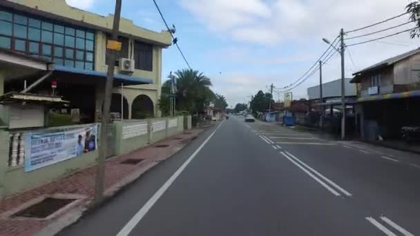 Gimbal a tourné la route à Penaga . — Video