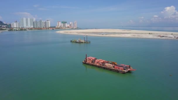 Aerial view ship at project reclamation island at Gurney Wharf. — Stock Video