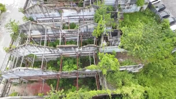 Aerial view Old dilapidated broken shophouse at Georgetown. — Stock video