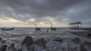 Ban Pecah 'da alacakaranlık Hopur