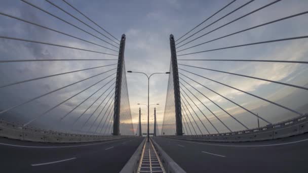 Olho de peixe Penang segunda ponte com ciclismo divertido passeio . — Vídeo de Stock