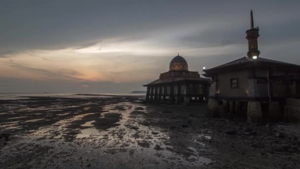 Timelapse tramonto Masjid Al Hussain, Kuala Perlis . — Video Stock