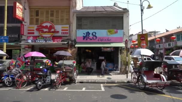 Panning rua velha — Vídeo de Stock