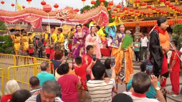 Raja Uda Penang Malaysia Jan 2020 Танець Дракона Stilt Walk — стокове відео