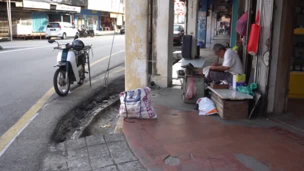 Bukit Mertajam Penang Malaysia Jan 2020 Ένα Επισκευαστικό Παπούτσι Τεχνίτη — Αρχείο Βίντεο