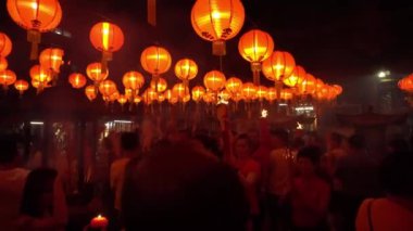 George Town, Penang / Malezya - 24 Ocak 2020: Dolly Çinlileri tapınakta dua ediyorlar.