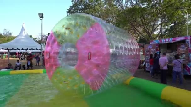 Georgetown Penang Malaysia Feb 2020 Children Play Water Wheel Float — Stock Video