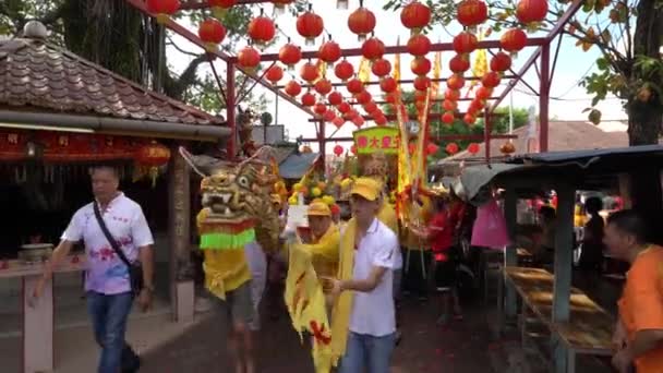 Georgetown Penang Malaysia Feb 2020 Dragon Boat Carry Deity Arriva — Video Stock