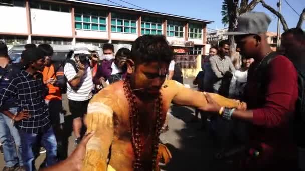 Georgetown Penang Malaysia Feb 2020 Indiska Anhängare Dras Vän Efter — Stockvideo