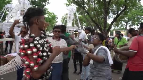 Georgetown Penang Malaysia Feb 2020 Kavadi Bearer Dance Friends Lorong — Stock Video