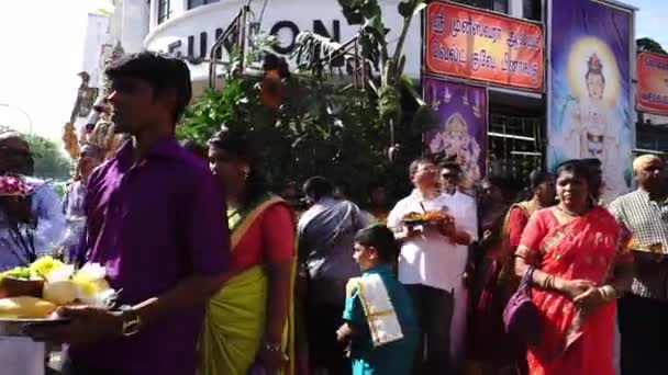Georgetown Penang Malaysia Februar 2020 Hindu Anhänger Tragen Silberteller Mit — Stockvideo