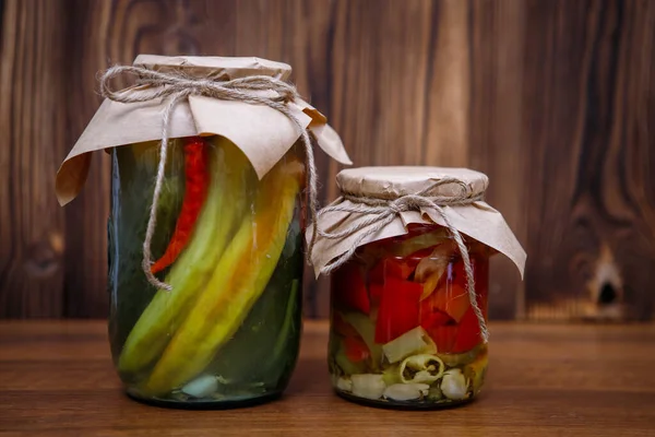 Légumes Conserve Dans Des Pots Verre Sur Fond Bois Des — Photo