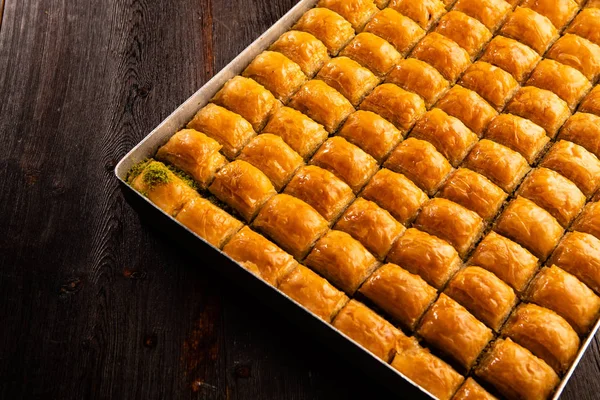 Traditionelles Türkisches Dessert Baklava Mit Pistazien Und Walnüssen Aus Nächster — Stockfoto