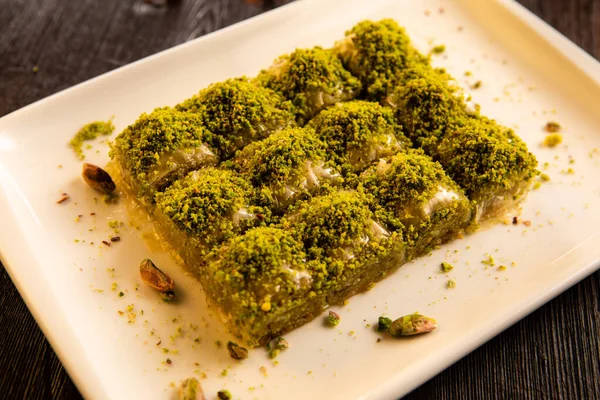 Turco Tradicional Postre Baklava Con Pistacho Nuez Cerca — Foto de Stock