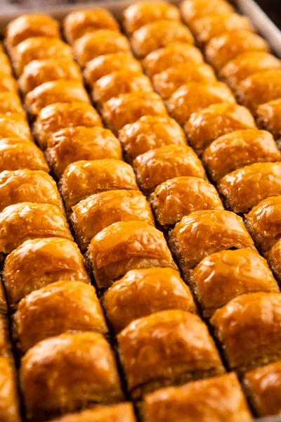 Traditionelles Türkisches Dessert Baklava Mit Pistazien Und Walnüssen Aus Nächster — Stockfoto