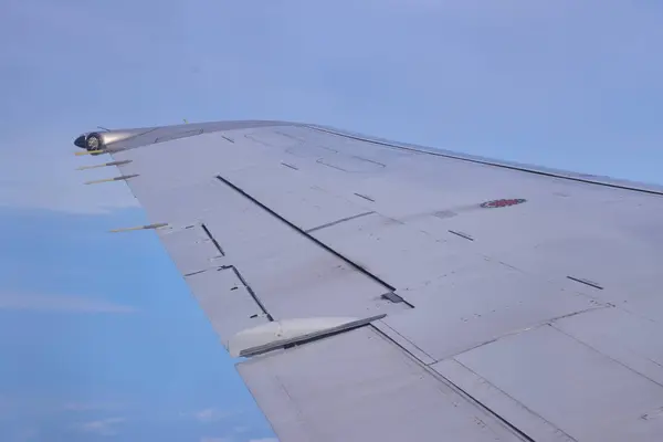 Aeropuerto y cosas diferentes con el avión — Foto de Stock