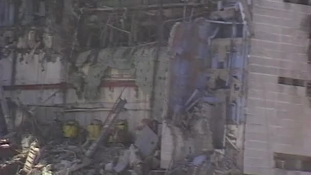 Tjernobyl kärnkraft växt 1986 nära 4th kraftenheten — Stockvideo