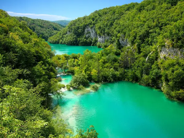 Belle vue sur le parc national des lacs de Plitvice — Photo