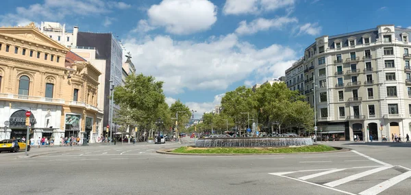 Szökőkút Gran Via de les Corts - Barcelona — Stock Fotó