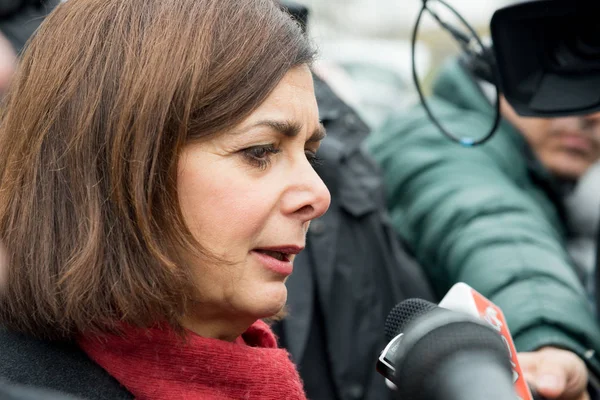 Prezes izby Boldrini odwiedź Scampia - Włochy — Zdjęcie stockowe