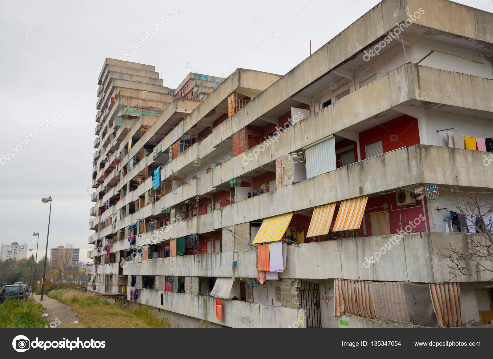 Сапфир Scampia - Италия – Стоковое Редакционное Фото © Jacklondon.