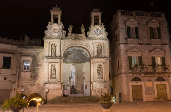 Дворец Седил ночью - Матера - Италия — стоковое фото