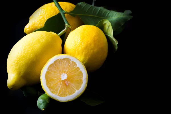 Lemon  on black — Stock Photo, Image