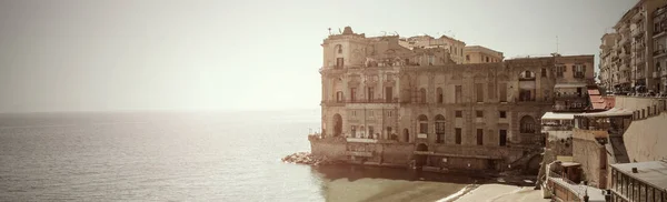 Panoramautsikt Donn'Anna Palace i Neapel - det — Stockfoto