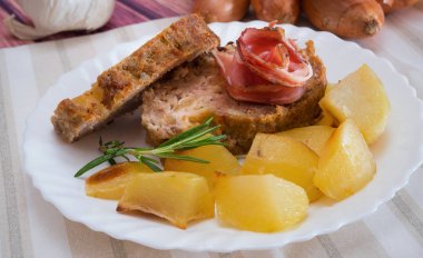 rulo köfte ve fırında patates