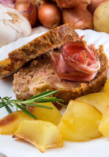 Meatloaf and baked potatoes — Stock Photo, Image