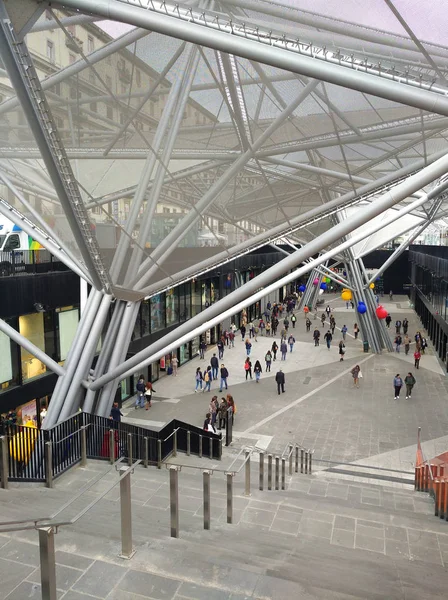 拱廊火车站的那不勒斯-它 — 图库照片