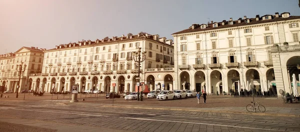 Vue sur la place Vittorio Veneto à Turin - Italie — Photo