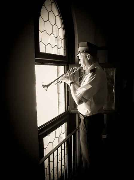 The trumpet plays trumpets every hour - Krakow - Poland — Stock Photo, Image