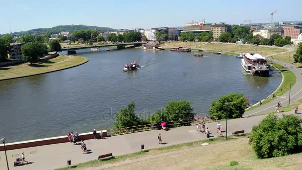 Vistola floden från slottet Wawel - Krakow — Stockvideo